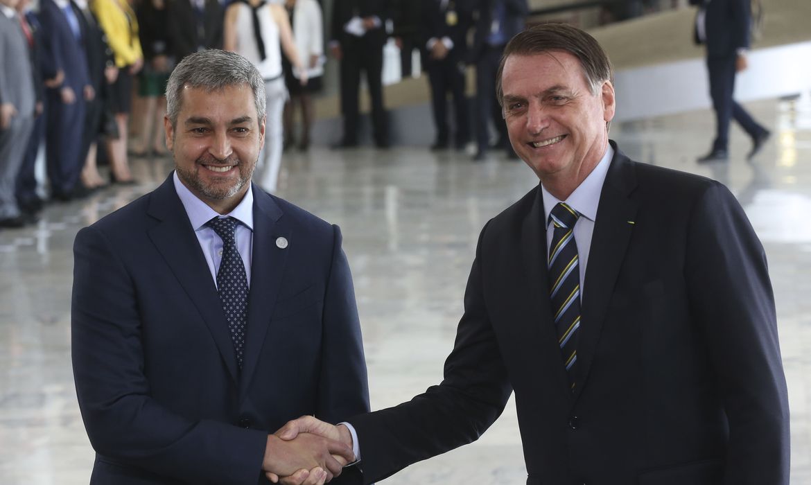 Presidente do Paraguai visita o Brasil e terá reunião com Bolsonaro