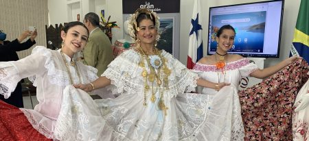 Pollera, traje feminino cheio de tradições, chega a Brasília