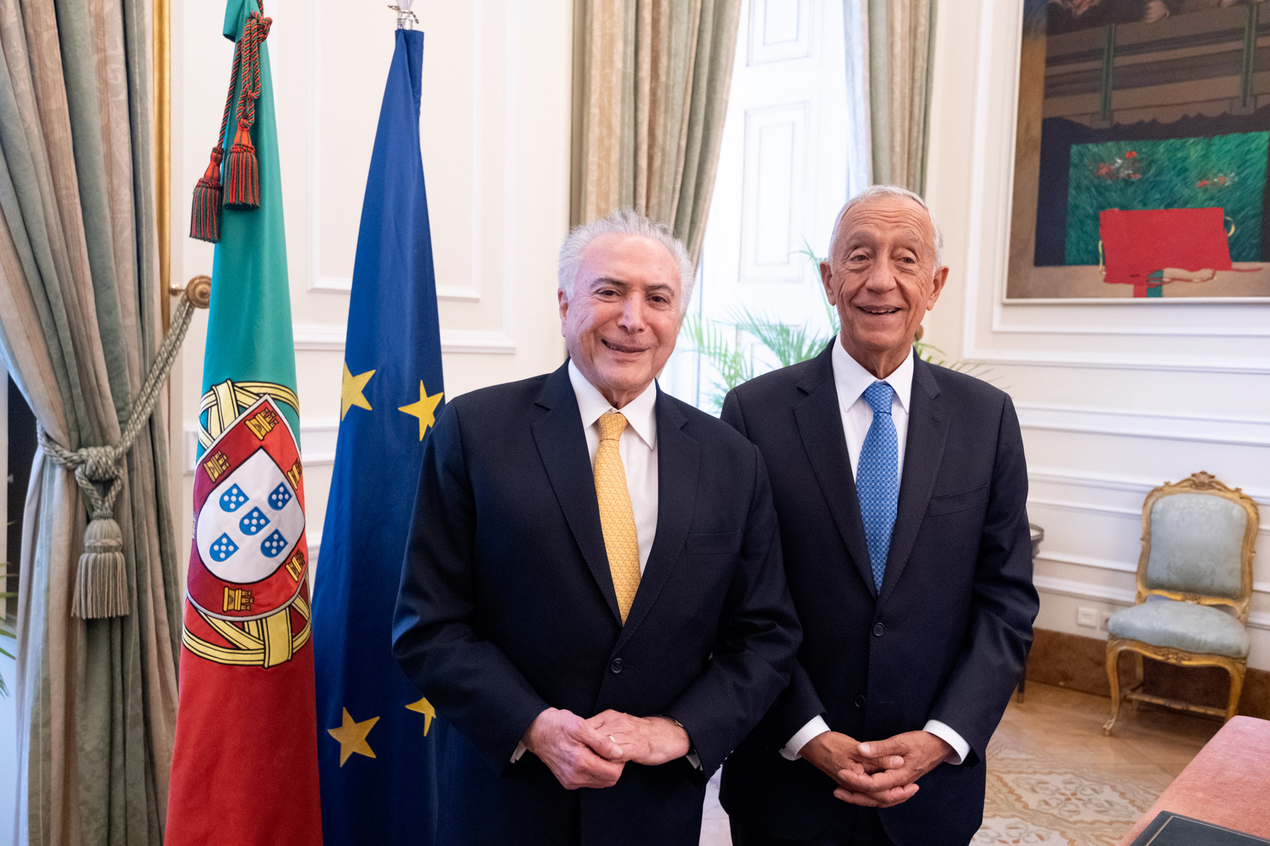 Michel Temer é recebido pelo presidente de Portugal no Palácio de Belém