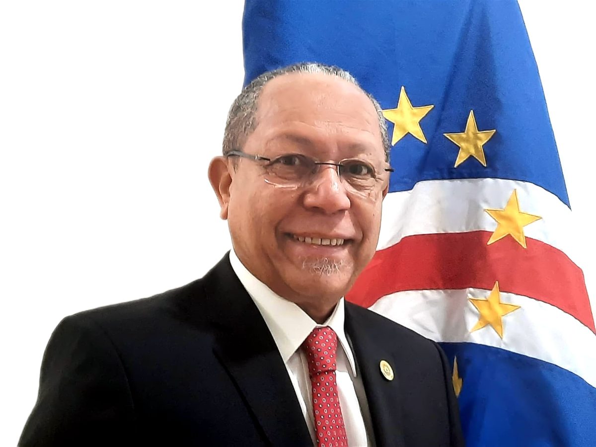 Embaixador de Cabo Verde diz que país deve repensar a sua abordagem diplomática com o Brasil