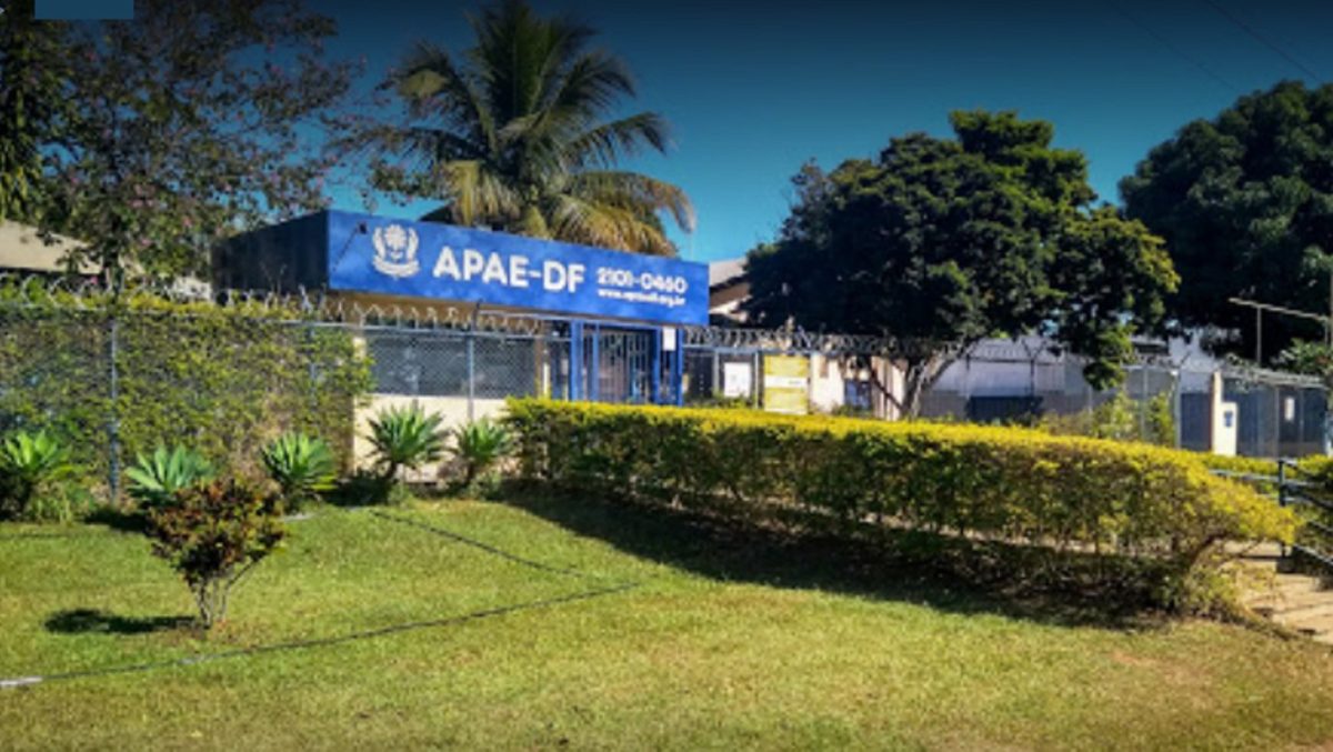 Japão doa recursos para a aquisição de uma van para escolas de educação especial do DF