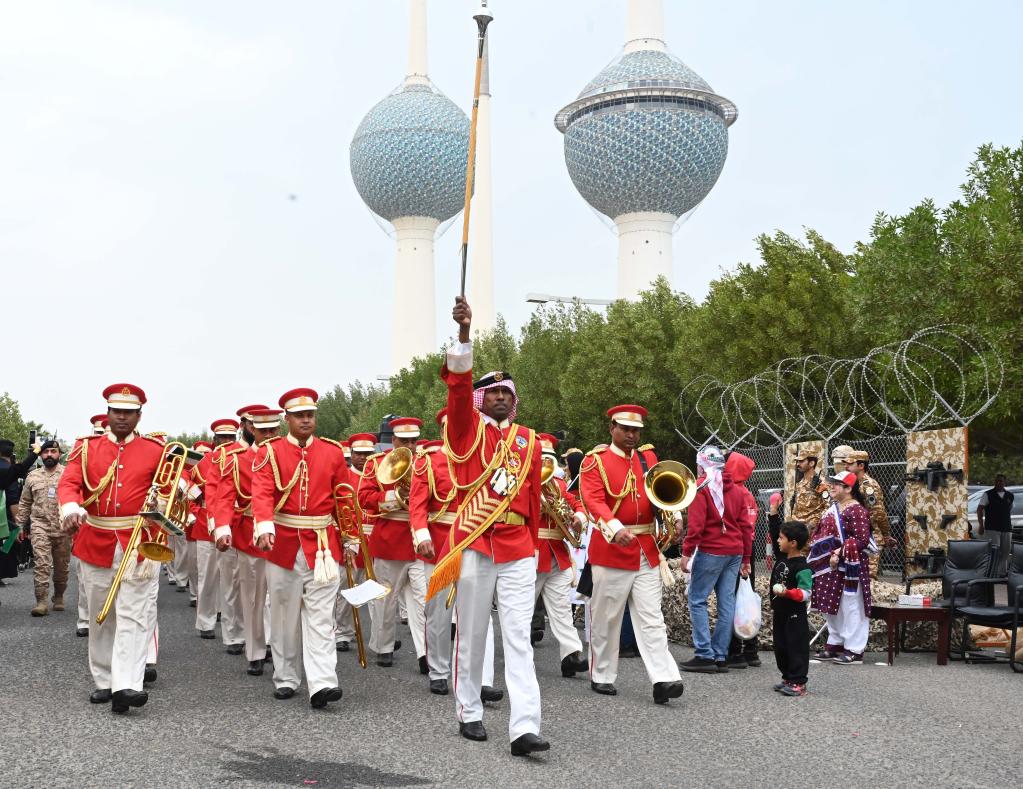 Kuwait organiza show aéreo para celebrar feriados nacionais
