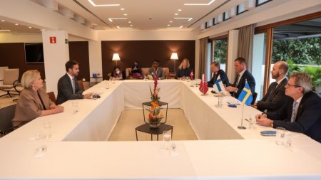 Governador do Rio Grande do Sul apresenta a embaixadores ações para obtenção de hidrogênio verde