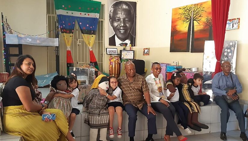 Embaixador da África do Sul visita EMEI Nelson Mandela, em São Paulo