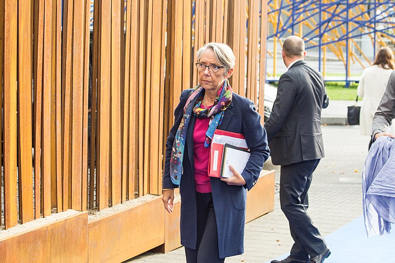 Elisabeth Borne é a nova primeira-ministra da França