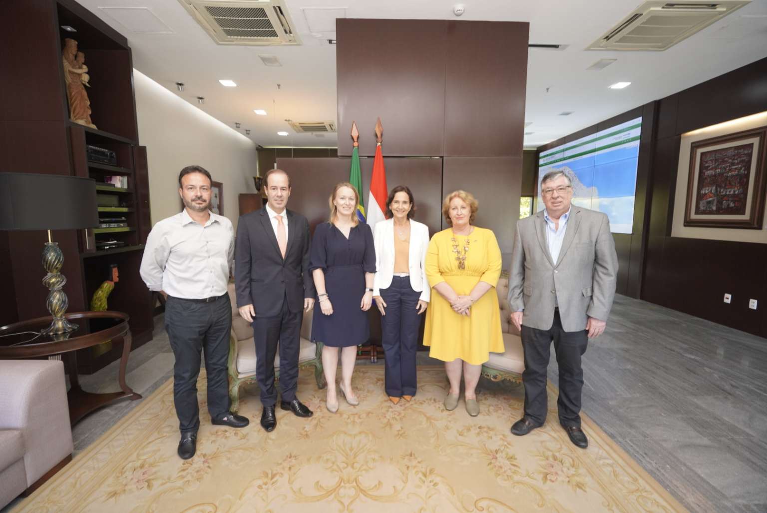 Vice-embaixadora dos Países Baixos é recebida pela governadora do Ceará