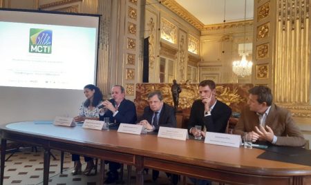 Secretário-executivo do MCTI participa de feira de tecnologia em Paris