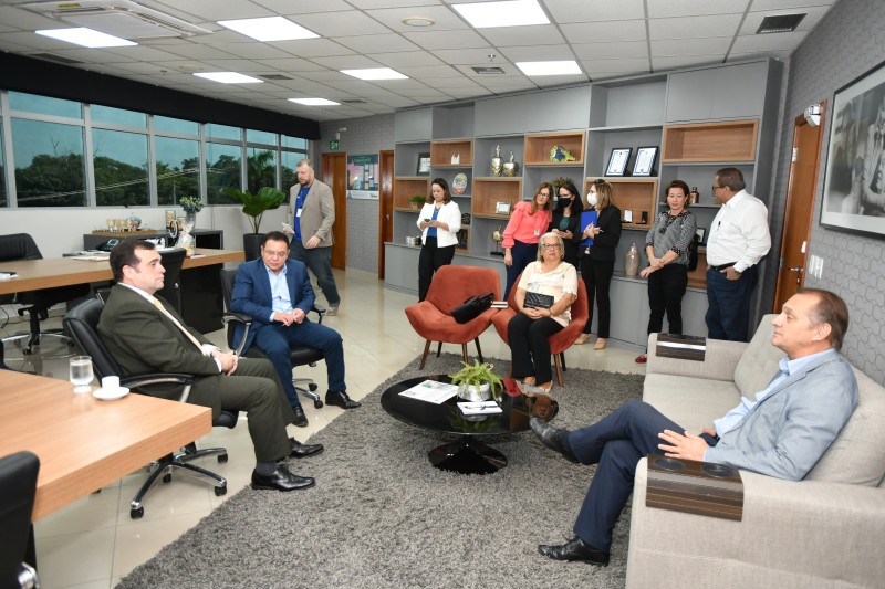 Embaixador do Paraguai visita parlamento mato-grossense e destaca trabalho integrado