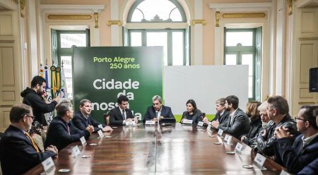 Prefeitura de Porto Alegre oferece ajuda humanitária à Ucrânia