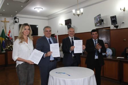 Cônsul Geral da Itália assina convênio com prefeitura de Mococa (SP) para ensino de italiano nas escolas municipais