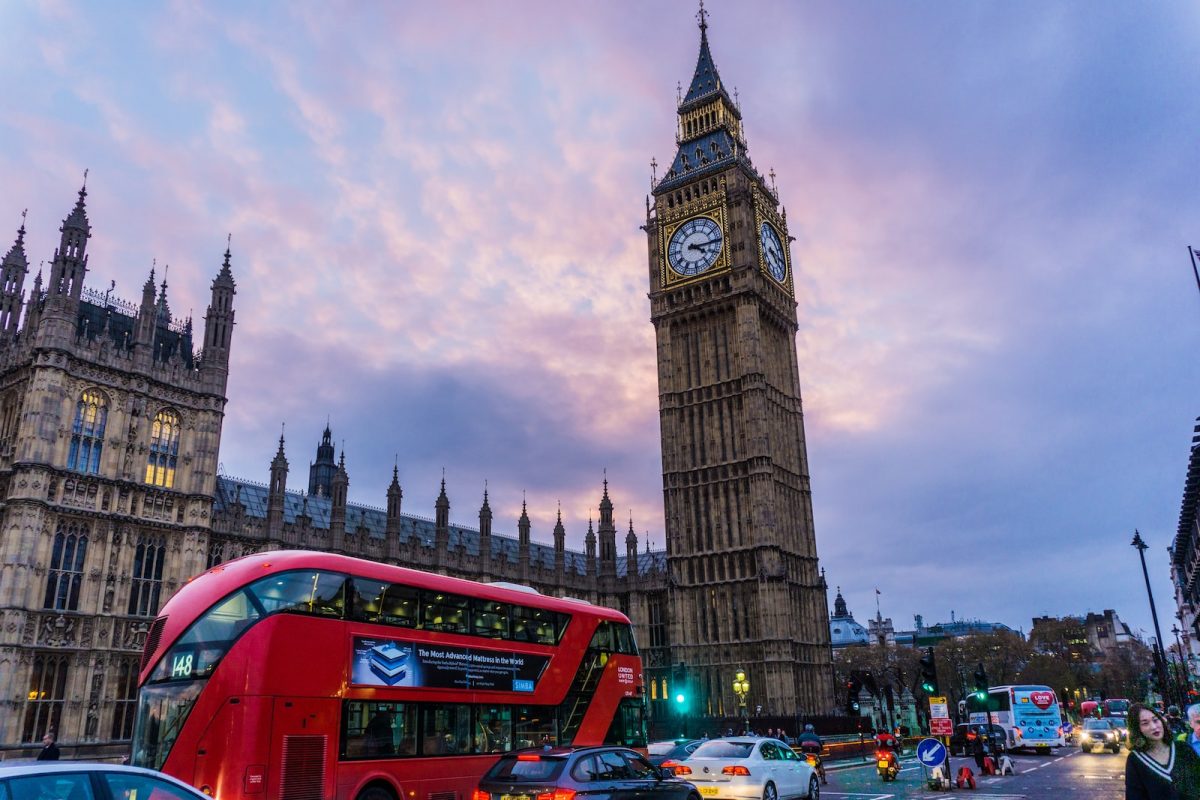 Reino Unido disponibiliza bolsas de mestrado para alunos de 160 países, incluindo o Brasil Big Ben, London