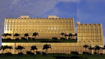 Gabão comemora dia da independência