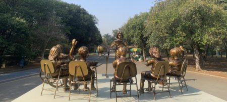 Unicef instala “Monumentos à Educação” em três capitais brasileiras