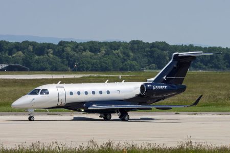 Embraer fecha contrato com Reino Unido para exportação de tecnologia aeroespacial