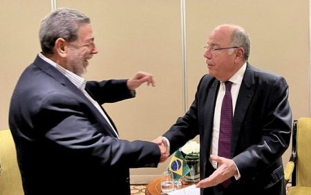 Ministro Mauro Vieira reúne-se com o primeiro-ministro de São Vicente e Granadinas