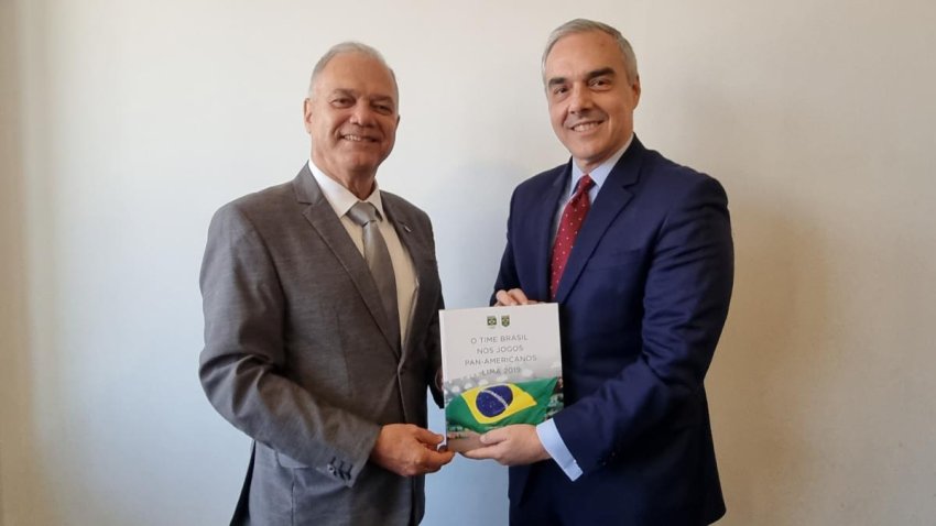 Presidente do COB é recebido pelo embaixador do Brasil em Santiago, sede do Pan 2023