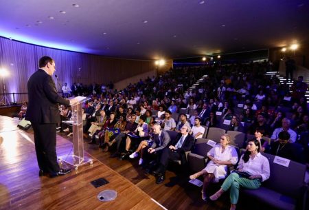 Prefeitura do Rio e Universidade de Columbia lançam centro de pesquisas e conexões sobre mudanças climáticas, sediado no Brasil