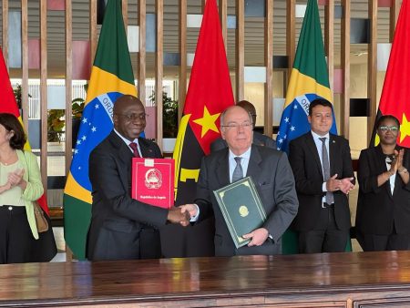 Brasil e Angola assinam acordos em diversas áreas