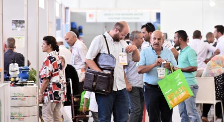 Em nova fase da Argélia, embaixada leva empresas para feira