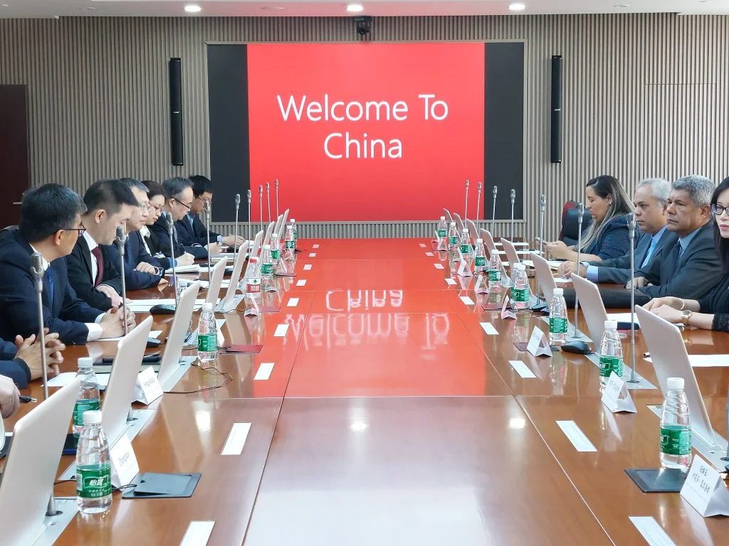 Em missão na China, governador da Bahia estuda trazer conceito de cidades inteligentes