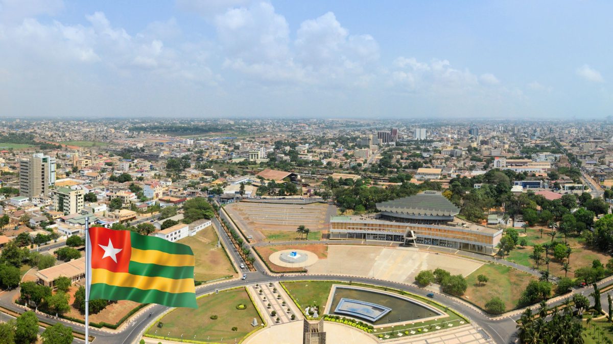 Togoleses festejam independência nesta quinta-feira (27)