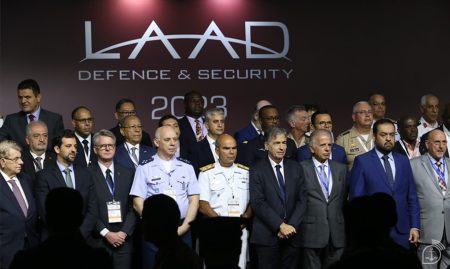 Feira de Defesa e Segurança LAAD 2023 reúne diplomatas e autoridades
