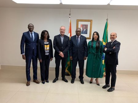 Embaixador da Costa do Marfim reúne-se com o Conselho Internacional da ACDF