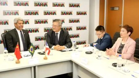 Governador da Bahia recebe embaixador chinês para debater projetos e mais investimentos
