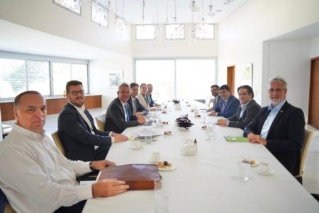 Na embaixada da Alemanha, governo do Piauí destaca potencial para produção de hidrogênio verde