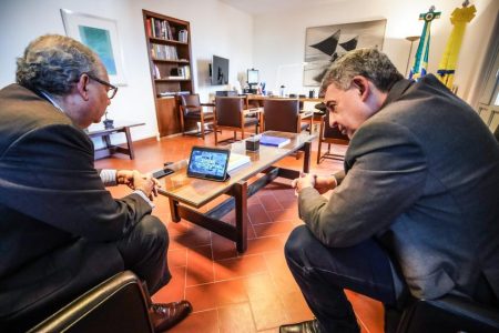Prefeito de Porto Alegre é recebido em Roma pelo embaixador do Brasil na Itália