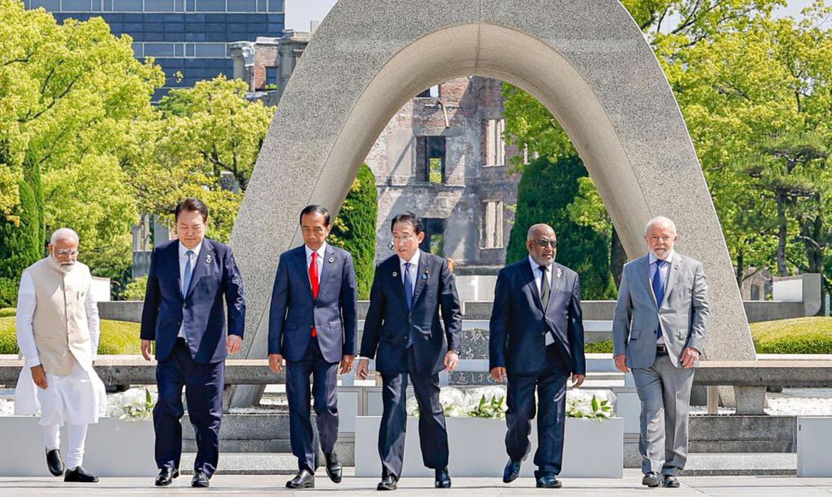 Líderes presentes à cúpula do G7 visitam Memorial da Paz