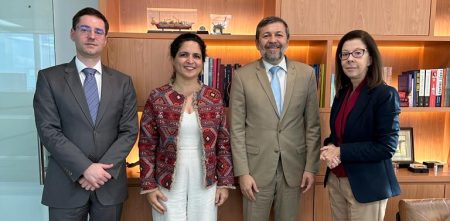 Prefeitura de Fortaleza tem encontro na Embaixada do Brasil em Singapura