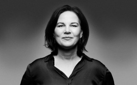 Ministra das Relações Exteriores da Alemanha debate desafios da digitalização para democracias em SP