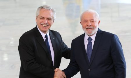 Brasil tem articulado ajuda para Argentina em meio à crise econômica