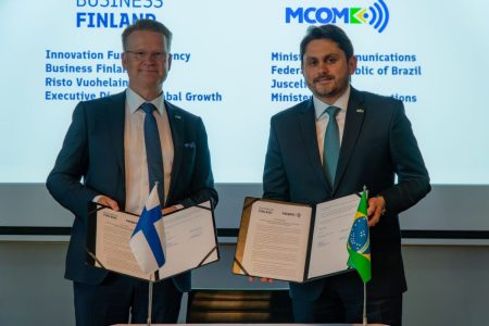 Brasil e Finlândia assinam carta de intenções para desenvolver projetos de conectividade