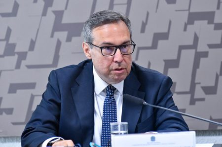 Senado aprova Alexandre Parola para chefiar embaixada no Marrocos