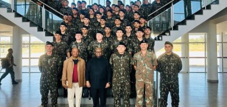 Vice-Ministro de Empresas Públicas da África do Sul visita Brasília