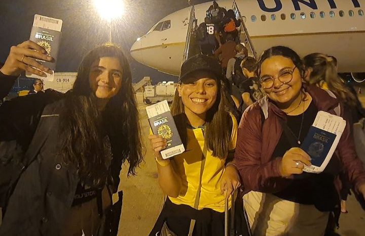 Jovens brasileiras estão nos EUA para o programa TechGirls