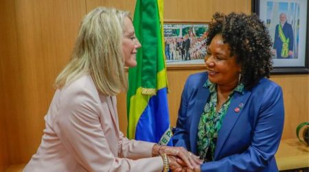 Ministra da Cultura se encontra com Embaixadora dos Estados Unidos