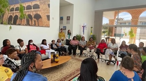 Embaixadora dominicana oferece almoço ao grupo de dominicanas participantes do 3º Encontro de Mulheres da América Latina e do Caribe