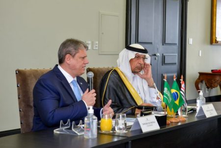 Governo de SP e comitiva da Arábia Saudita debatem cooperação e investimentos