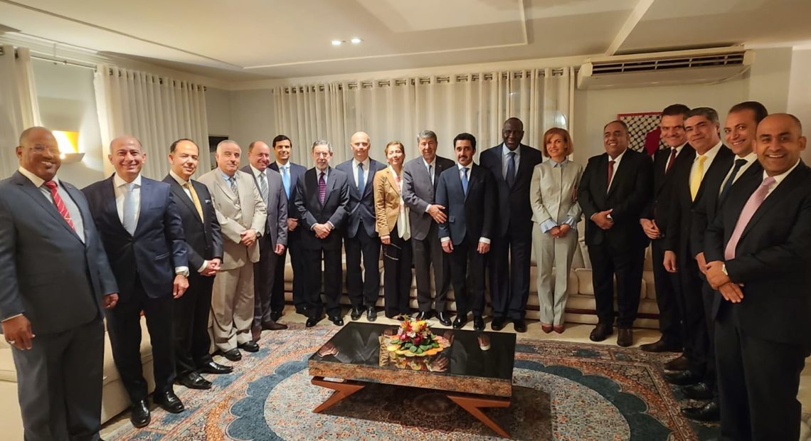 Embaixadores da Líbia e do Catar recebem boas-vindas