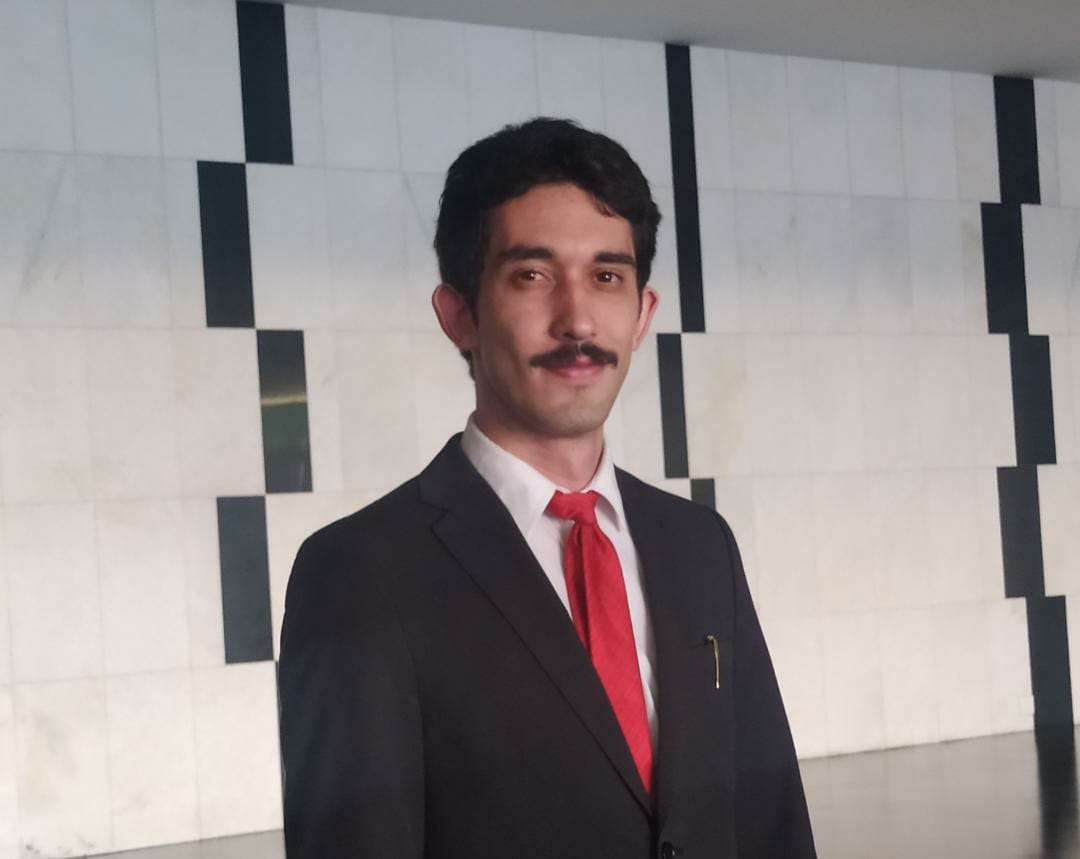 Política Externa Independente e Política Externa Pedinte