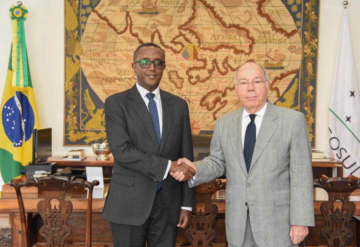 Ministro dos Negócios Estrangeiros de Ruanda visita o Brasil