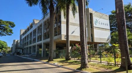 Conab recebe representantes da Embaixada chinesa em Brasília
