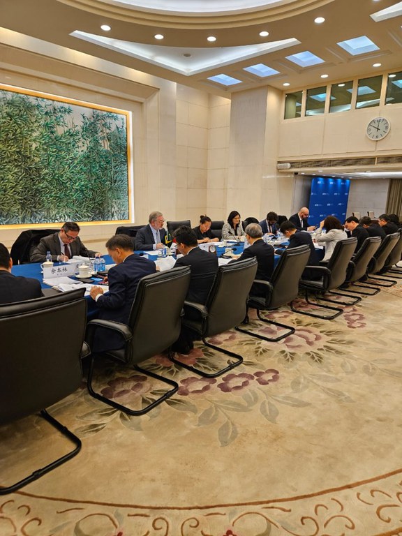 Brasil e China discutem oportunidades de comércio e investimentos em Pequim