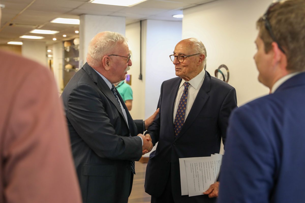 Alesp recebe visita de embaixador russo no Brasil