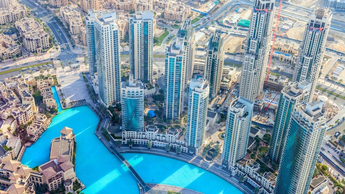 Emirados Árabes Unidos: Moderno, Sustentável e Luxuoso