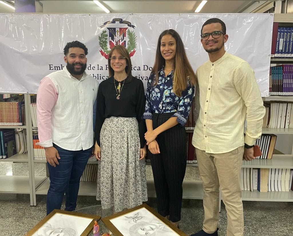 Embaixadora Patrícia Villegas de Jorge realiza missão de trabalho na Unipam