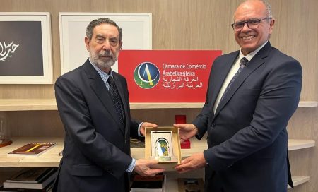 Embaixador do Brasil em Damasco visita a Câmara Árabe